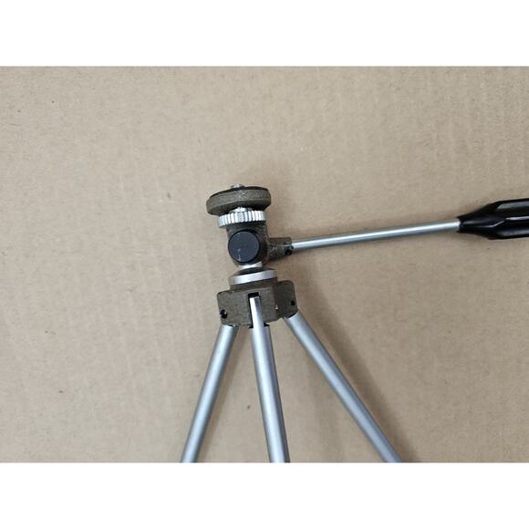 Vintage Mini Tripod Made In Japan - Picture 2 of 10